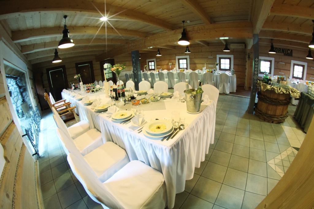 Hotel Zornica Poczesna Экстерьер фото